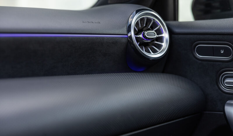 
								Mercedes  Benz A 250e completo									