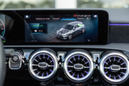 
										Mercedes  Benz A 250e completo									