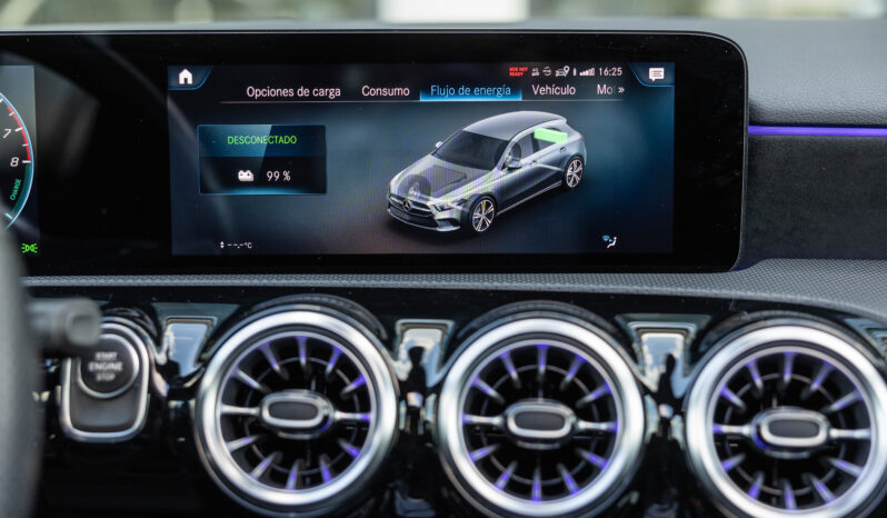 
								Mercedes  Benz A 250e completo									