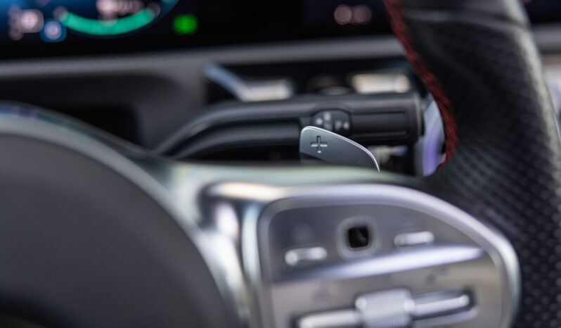 
								Mercedes  Benz A 250e completo									