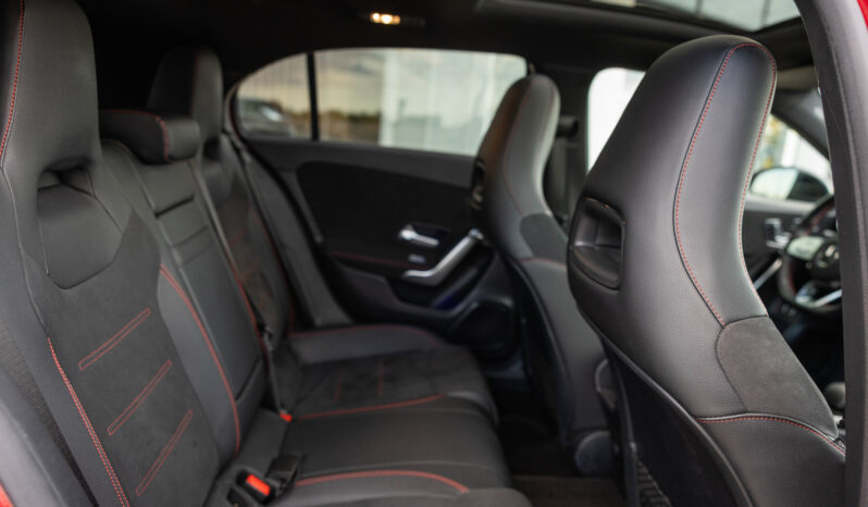 
								Mercedes  Benz A 250e completo									