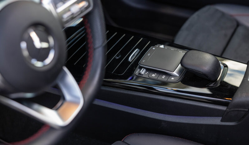 
								Mercedes  Benz A 250e completo									